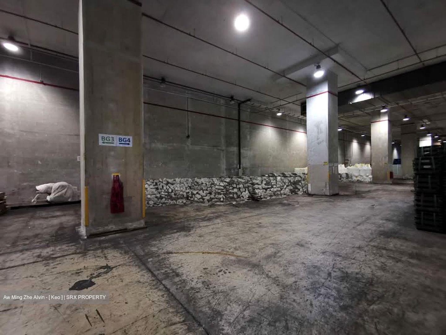 Jalan Buroh (D22), Warehouse #566120881